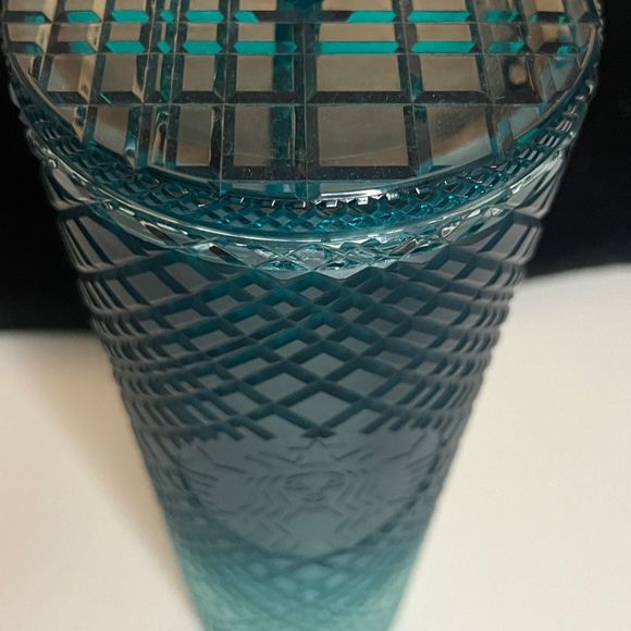NWT Starbucks 2023 Green Gradient Ombre Jeweled Cold Cup Tumbler Venti - Picture 5 of 10